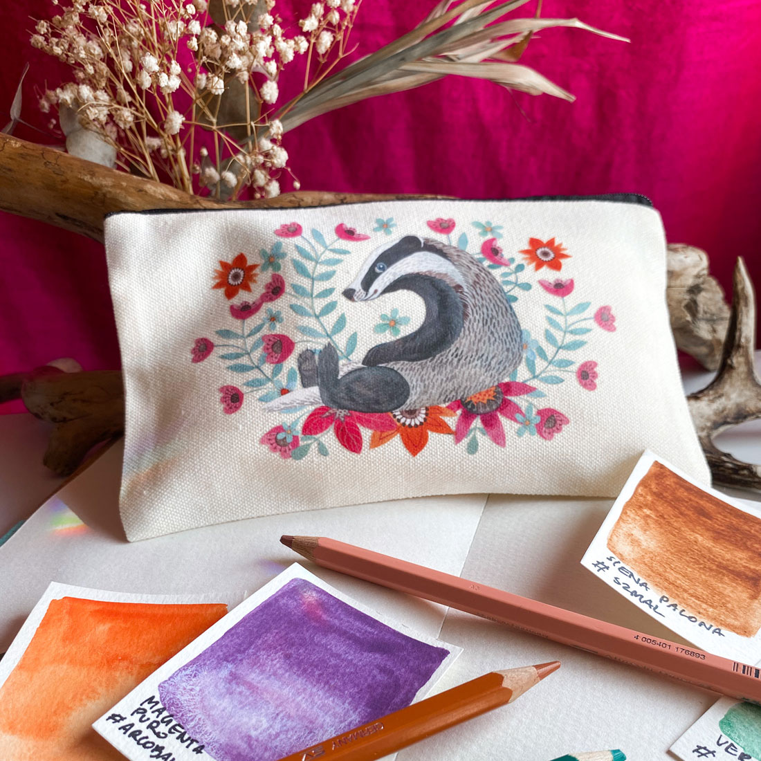 badger-borsuk-piornik-lesne-zwierzeta-na-kedki-saszetka-kosmetyczka kosmetyczna z borsukiem, idealna na kosmetyki lub przybory artystyczne