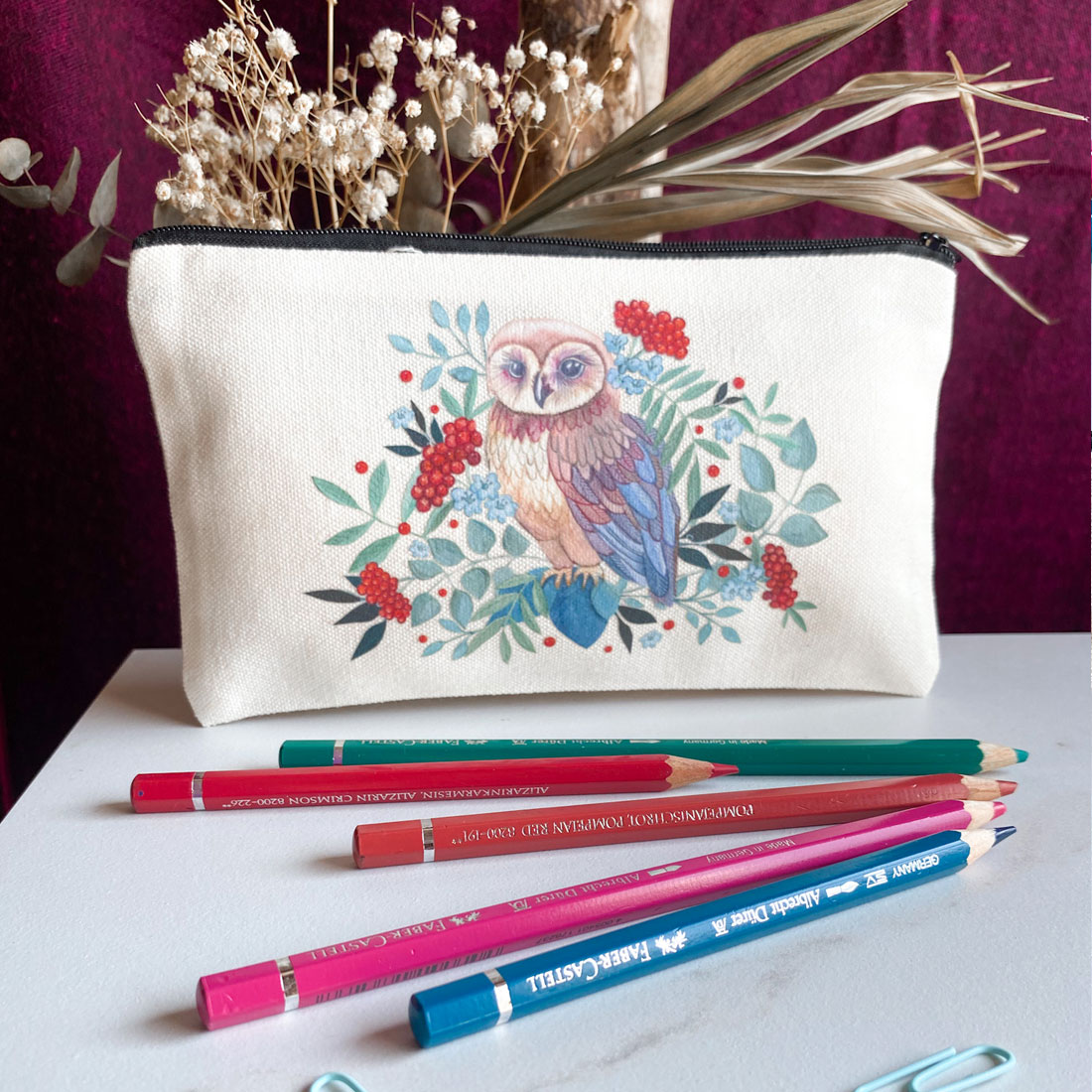 piórnik kosmetyczka na kredki, przybory artystyczne