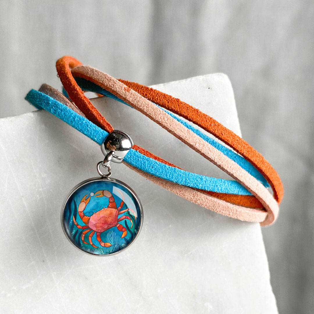 bransoletka z rzemieniami i krabem